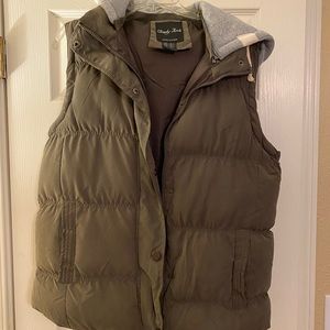 Army green puffer vest